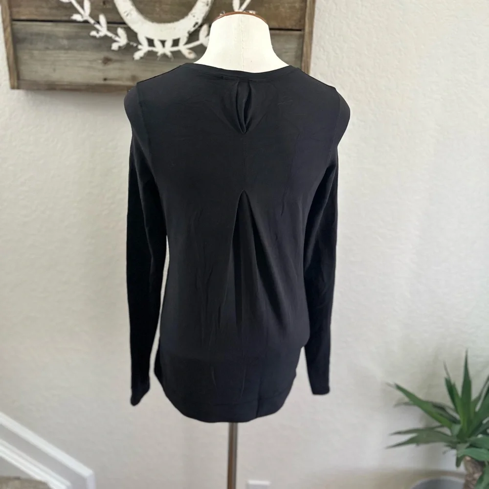 Ivivva black long sleeve stretch long sleeve‎ athletic layering top girls 14